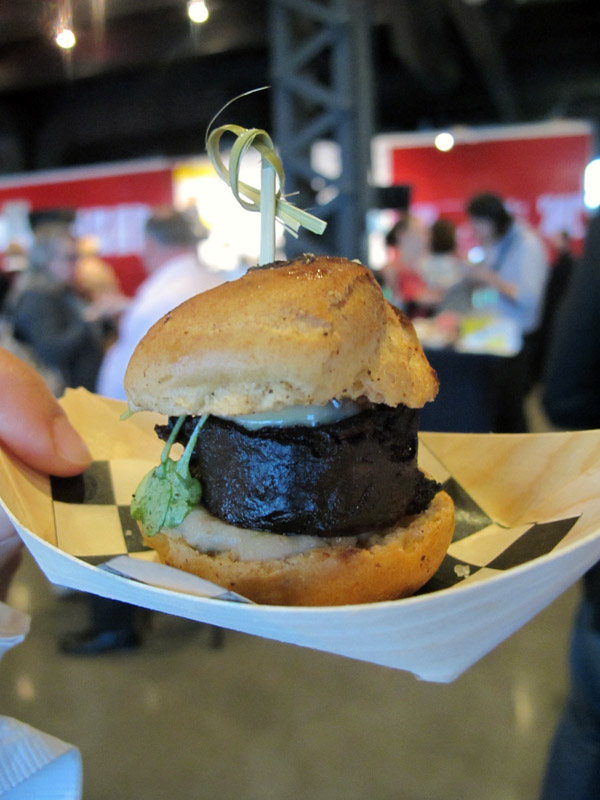 de la rue aux etoiles from the streets to the stars: burger battle